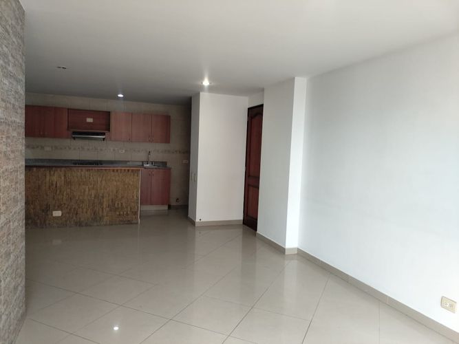 Apartamento de 3 alcobas en arriendo en El Poblado, Medellín, 83 m² · foto 4 de 15