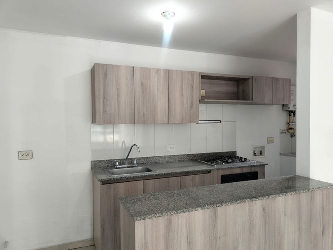 Apartamento de 3 alcobas en arriendo en El Poblado, Medellín, 74 m² · foto 5 de 17