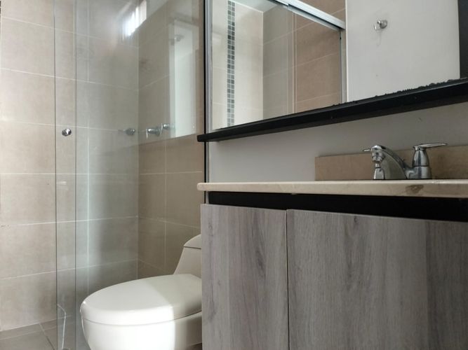 Apartamento de 3 alcobas en arriendo en El Poblado, Medellín, 74 m² · foto 15 de 17