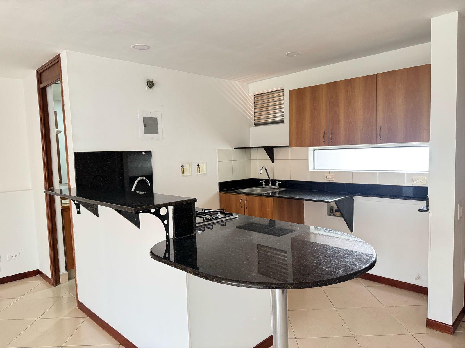 Apartamento en arriendo en El Poblado, Medellín · foto 3 de 11
