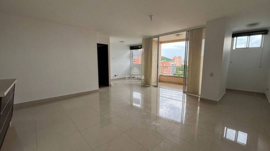 Apartamento de 1 alcoba en venta en Juanambu, Cali, 81 m² · foto 2 de 11