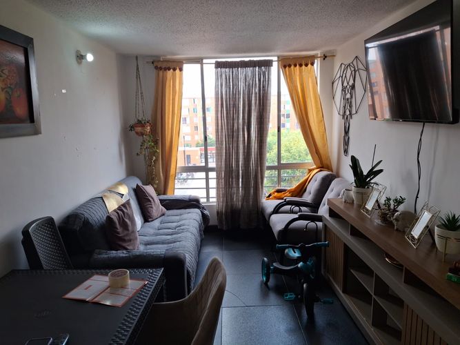 Apartamento de 3 alcobas en venta en Cr. Loto, Soacha, 53 m² · foto 4 de 11