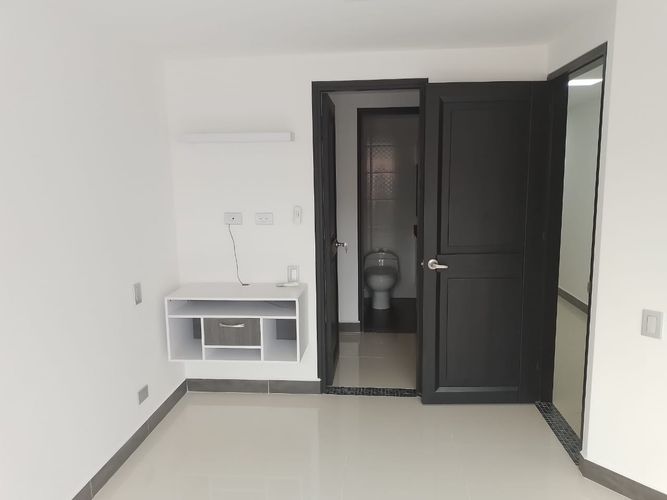 Apartamento de 3 alcobas en arriendo en Laureles, Medellín, 184 m² · foto 10 de 20
