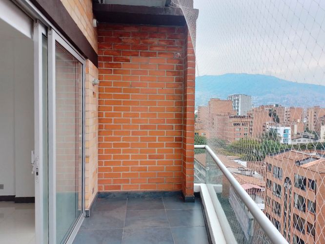 Apartamento de 3 alcobas en arriendo en Laureles, Medellín, 184 m² · foto 20 de 20
