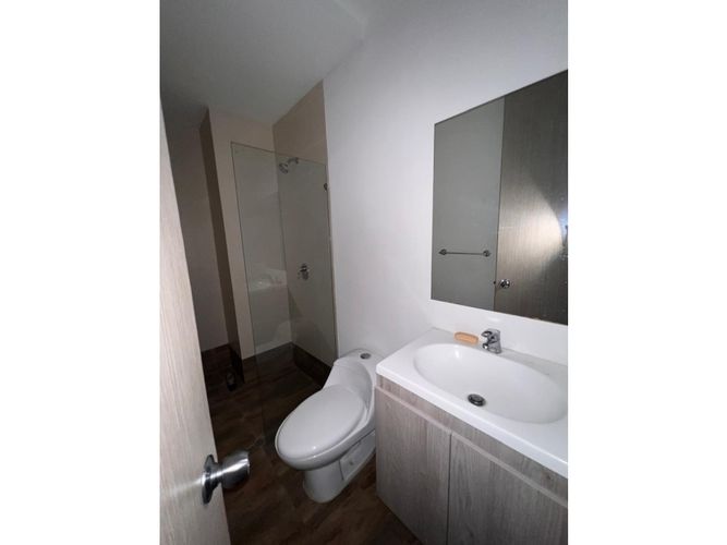 Apartamento de 1 alcoba en venta en El Ingenio, Cali, 62 m² · foto 10 de 18