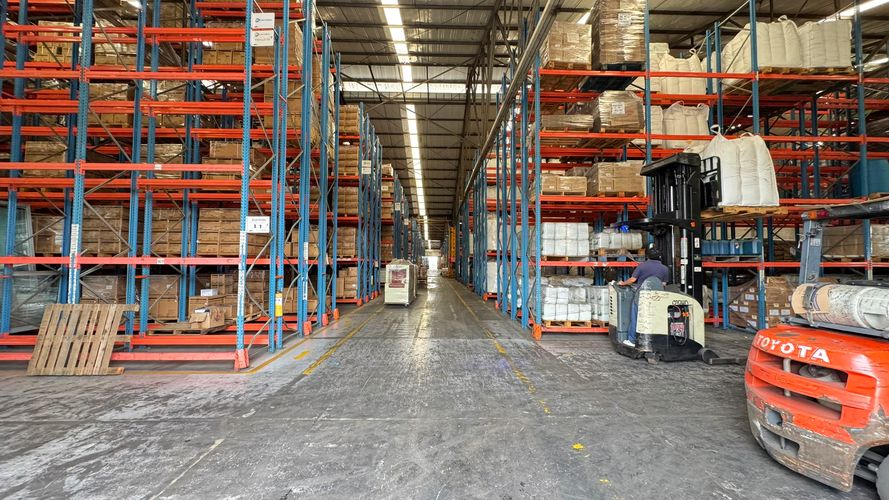 Bodega en arriendo en Salomia, Cali · foto 7 de 24
