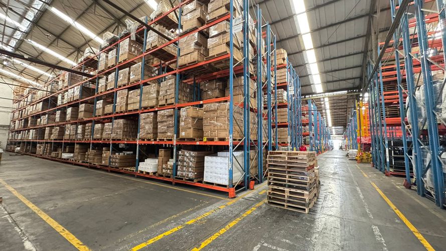 Bodega en arriendo en Salomia, Cali · foto 10 de 24
