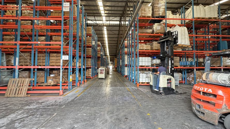 Bodega en arriendo en Salomia, Cali · foto 11 de 24