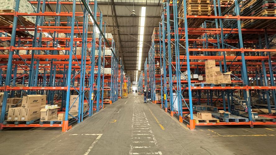 Bodega en arriendo en Salomia, Cali · foto 12 de 24