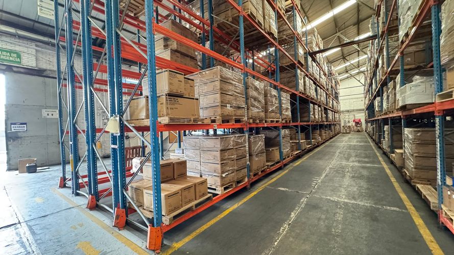 Bodega en arriendo en Salomia, Cali · foto 17 de 24