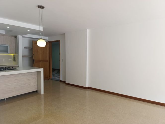 Apartamento de 3 alcobas en arriendo en Los Balsos, Medellín, 130 m² · foto 5 de 19