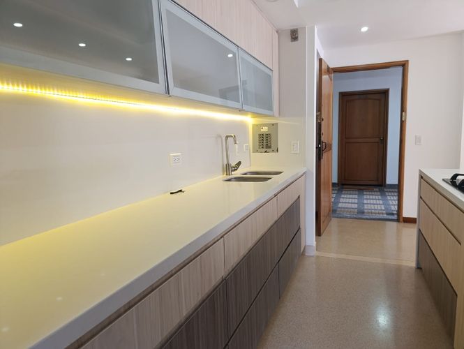 Apartamento de 3 alcobas en arriendo en Los Balsos, Medellín, 130 m² · foto 9 de 19