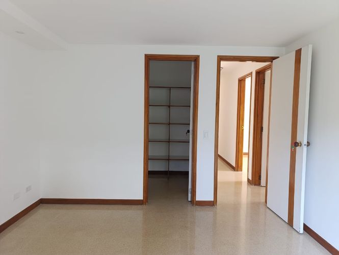 Apartamento de 3 alcobas en arriendo en Los Balsos, Medellín, 130 m² · foto 11 de 19