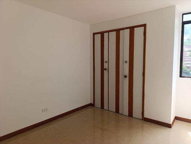 Apartamento de 3 alcobas en arriendo en Los Balsos, Medellín, 130 m² · foto 12 de 19