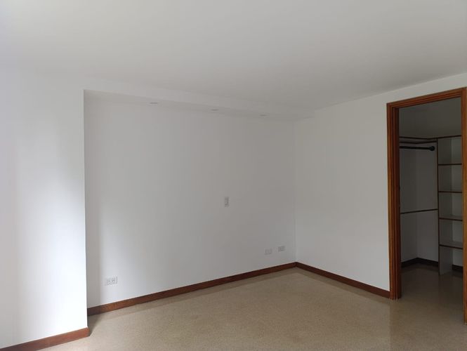 Apartamento de 3 alcobas en arriendo en Los Balsos, Medellín, 130 m² · foto 15 de 19