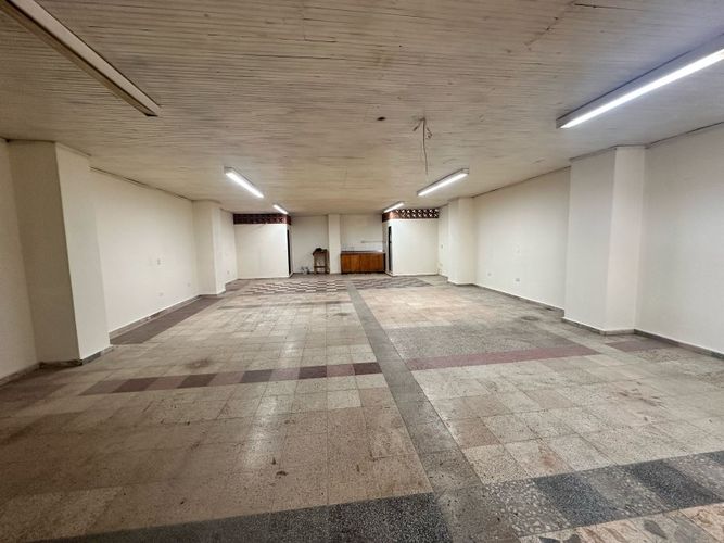 Local en arriendo en Manchester, Bello, 180 m² · foto 2 de 4