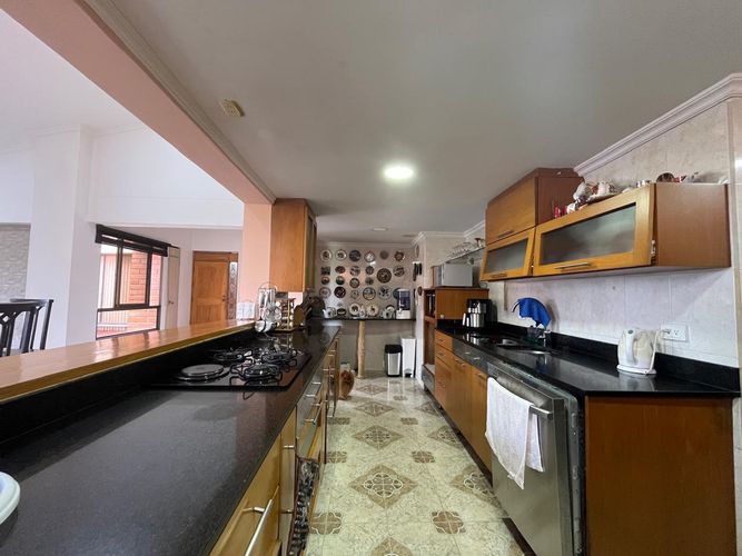 Apartamento de 4 alcobas en venta en El Poblado, Medellín, 265 m² · foto 7 de 20
