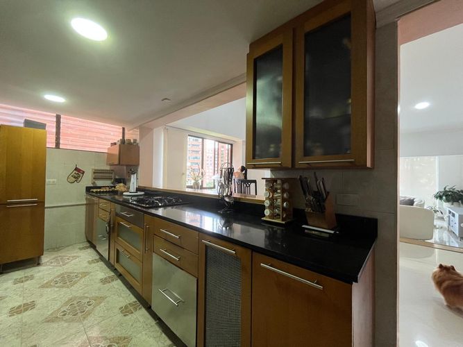 Apartamento de 4 alcobas en venta en El Poblado, Medellín, 265 m² · foto 8 de 20
