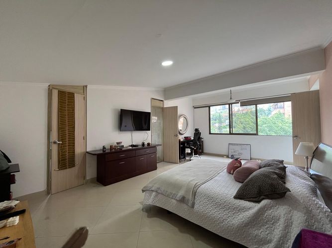 Apartamento de 4 alcobas en venta en El Poblado, Medellín, 265 m² · foto 11 de 20