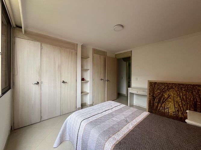 Apartamento de 4 alcobas en venta en El Poblado, Medellín, 265 m² · foto 15 de 20
