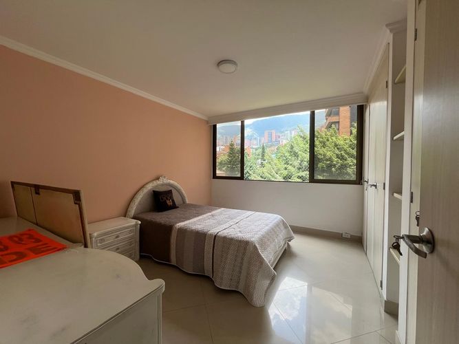 Apartamento de 4 alcobas en venta en El Poblado, Medellín, 265 m² · foto 16 de 20