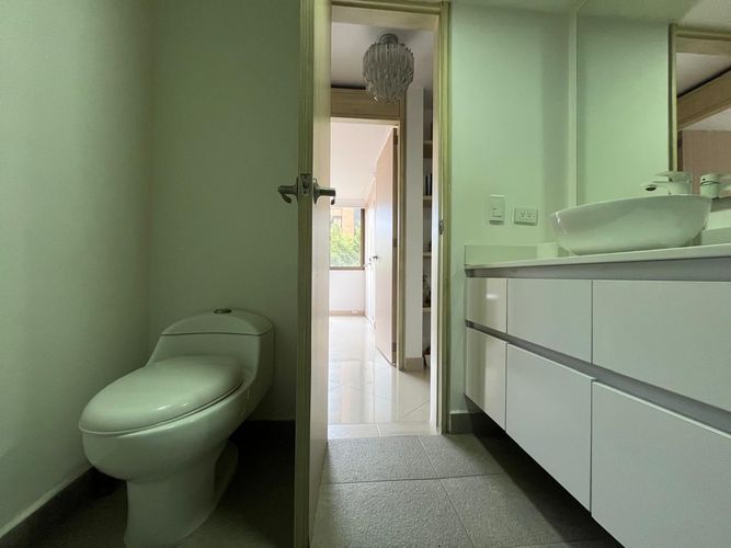 Apartamento de 4 alcobas en venta en El Poblado, Medellín, 265 m² · foto 19 de 20