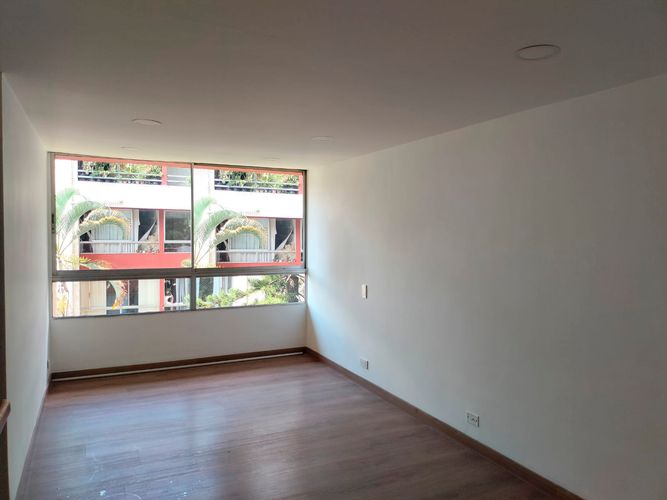 Apartamento de 3 alcobas en arriendo en El Poblado, Medellín, 73 m² · foto 2 de 17