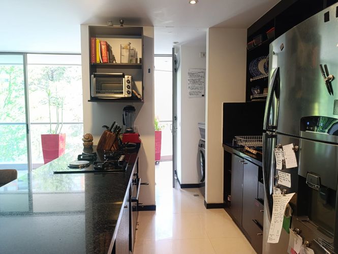 Apartamento de 2 alcobas en arriendo en El Poblado, Medellín, 104 m² · foto 6 de 14