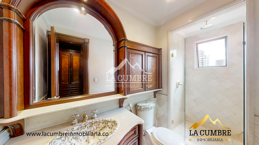 Apartamento de 4 alcobas en venta en El Tesoro, Medellín, 413 m² · foto 13 de 20