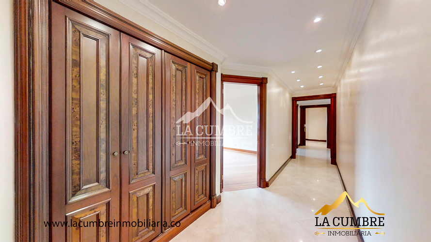 Apartamento de 4 alcobas en venta en El Tesoro, Medellín, 413 m² · foto 14 de 20