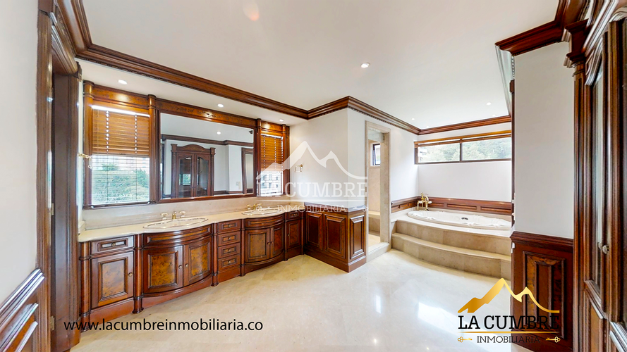 Apartamento de 4 alcobas en venta en El Tesoro, Medellín, 413 m² · foto 19 de 20