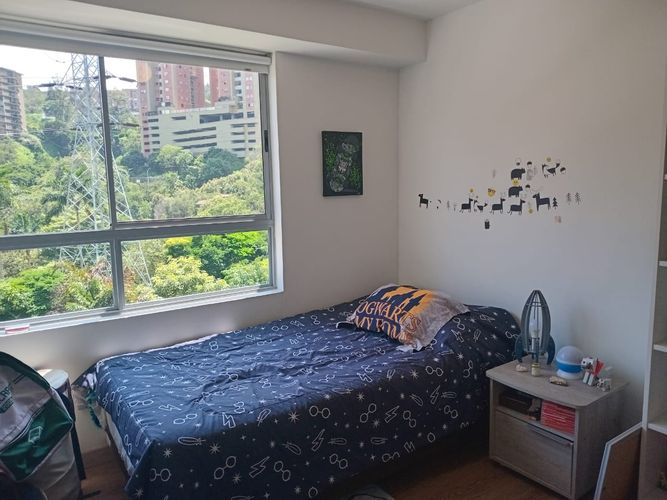 Apartamento de 2 alcobas en arriendo en El Poblado, Medellín, 94 m² · foto 13 de 18