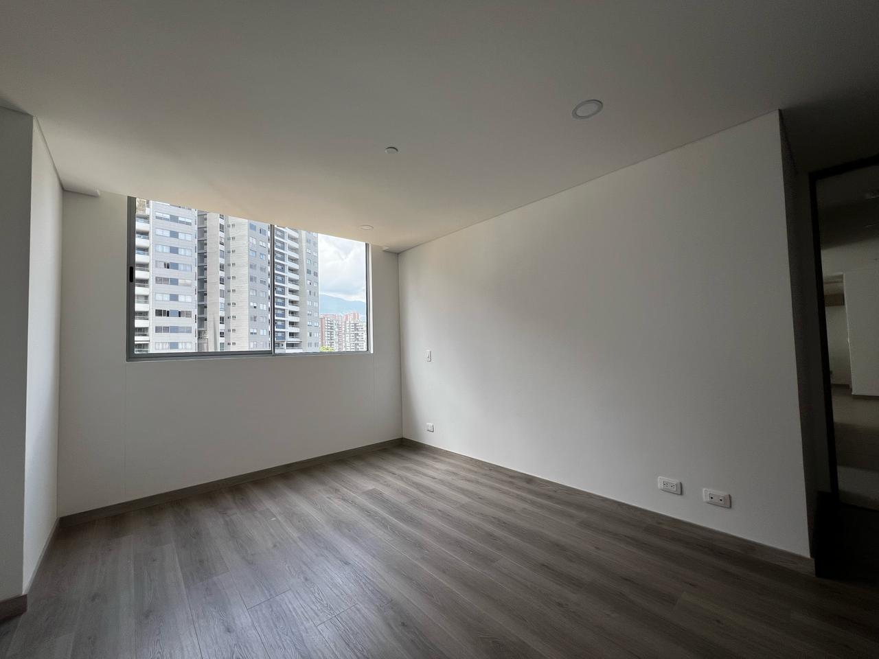Apartamento en arriendo en Cumbres, Envigado · foto 12 de 18