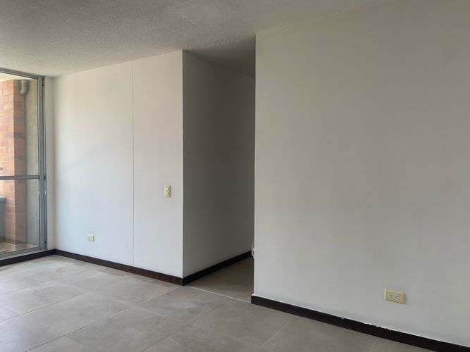 Apartamento de 3 alcobas en venta en San Rafael, Sabaneta, 61 m² · foto 2 de 19
