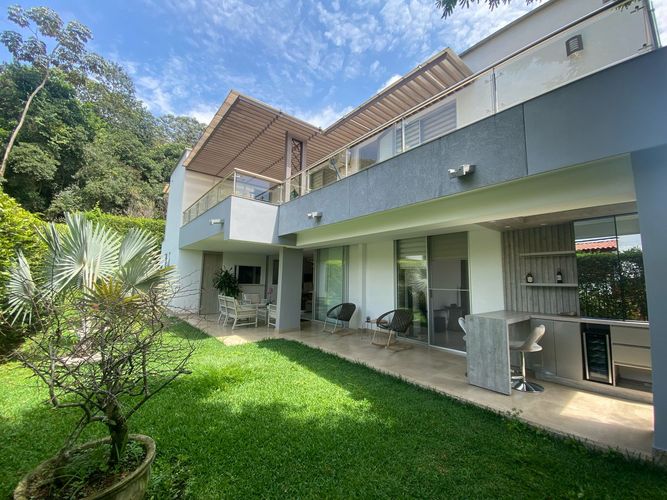 Casa de 5 alcobas en venta en Peon, Jamundí, 300 m² · foto 4 de 24