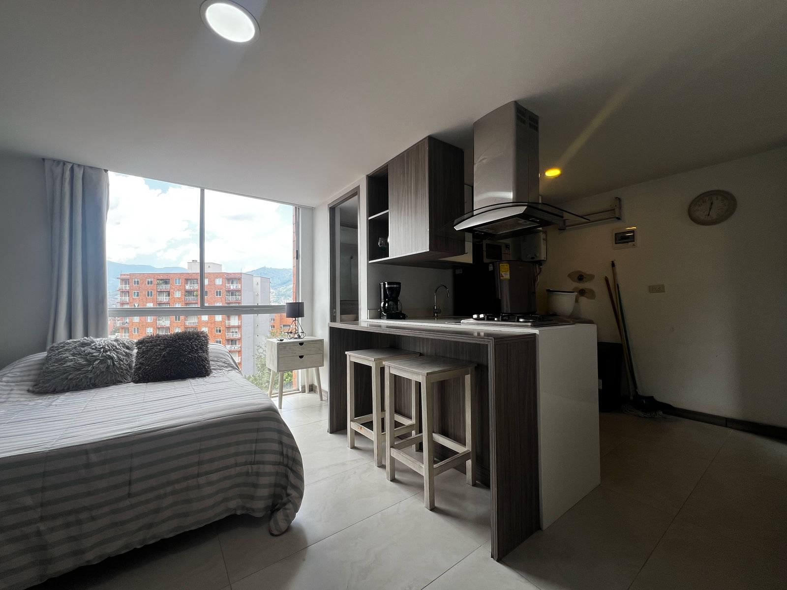 Apartamento en venta en El Poblado, Medellín · foto 2 de 17