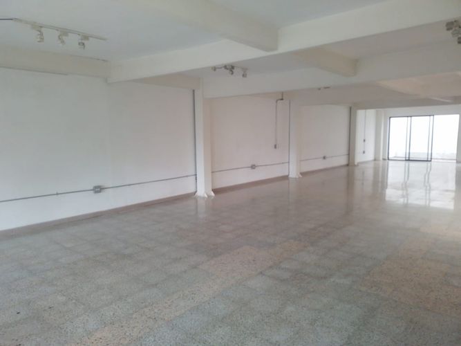 Local en arriendo en Belén, Medellín, 198 m² · foto 3 de 11
