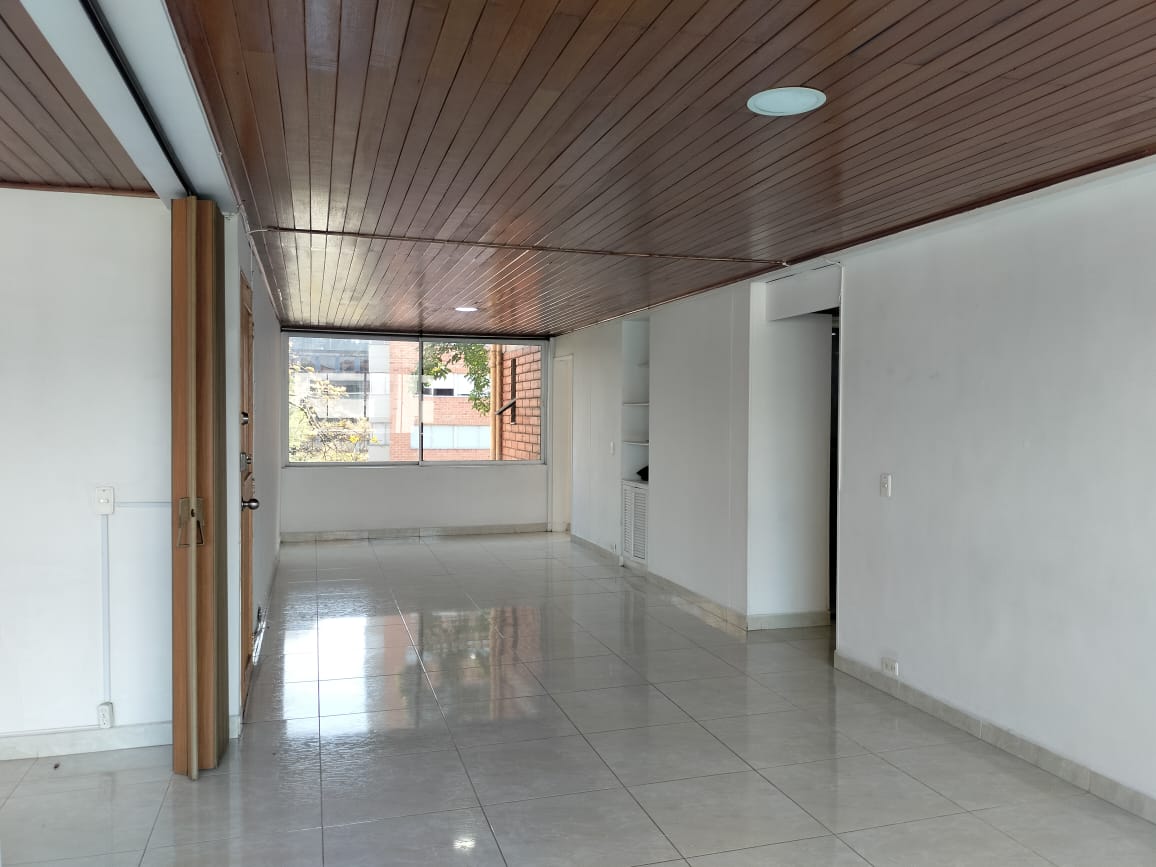 Apartamento en venta en El Poblado, Medellín · foto 4 de 17