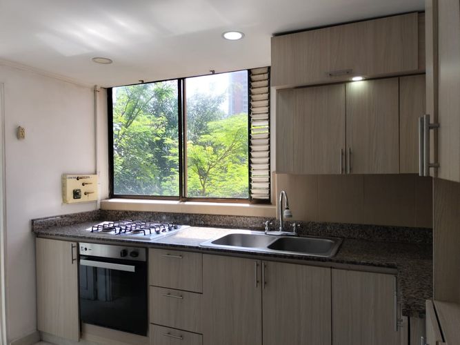 Apartamento en venta en El Poblado, Medellín · foto 6 de 17