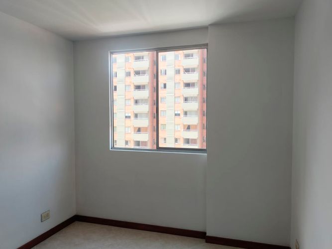 Apartamento de 2 alcobas en arriendo en El Poblado, Medellín, 74 m² · foto 8 de 13