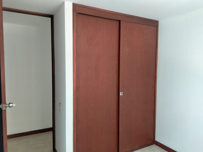Apartamento de 2 alcobas en arriendo en El Poblado, Medellín, 74 m² · foto 9 de 13