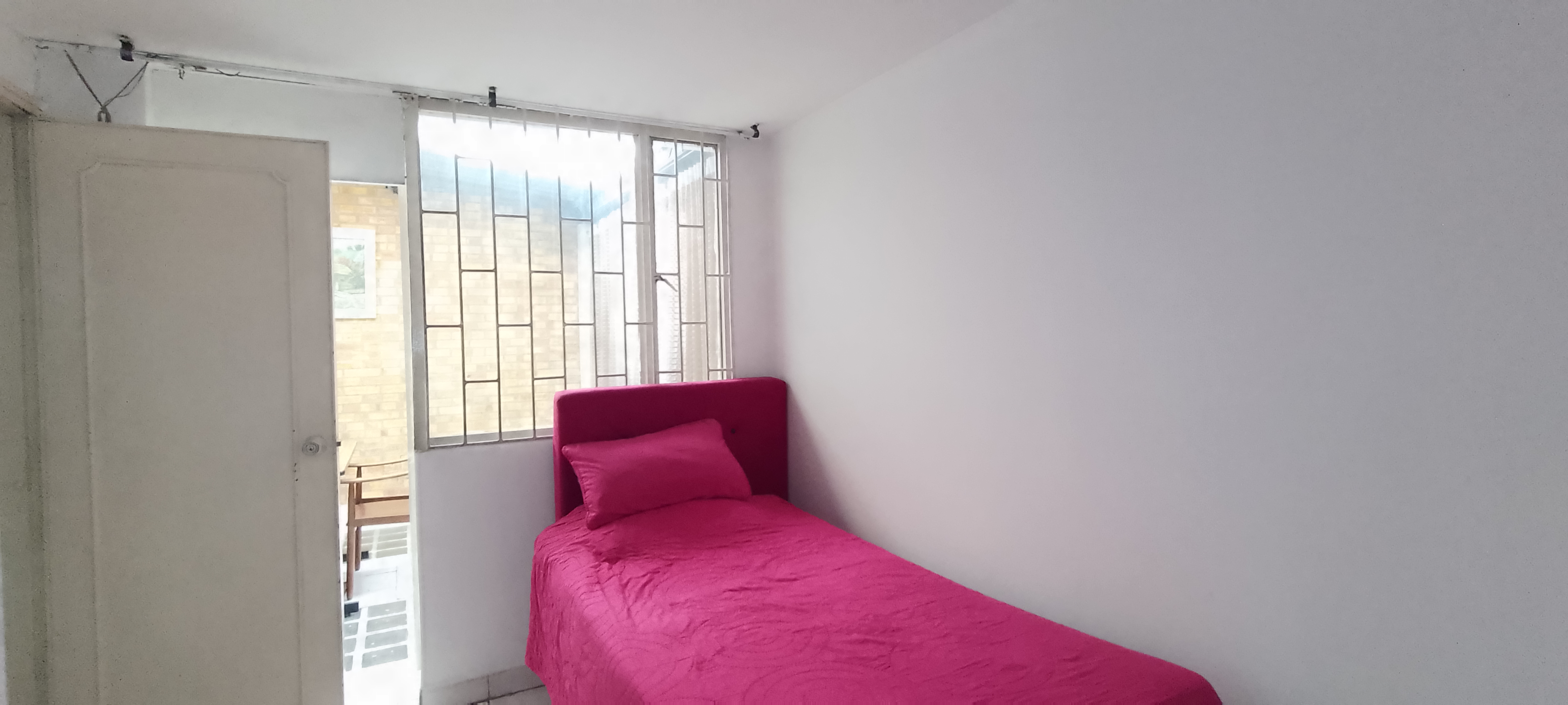 Casa en venta en Santa Isabel, Bogotá · foto 2 de 20