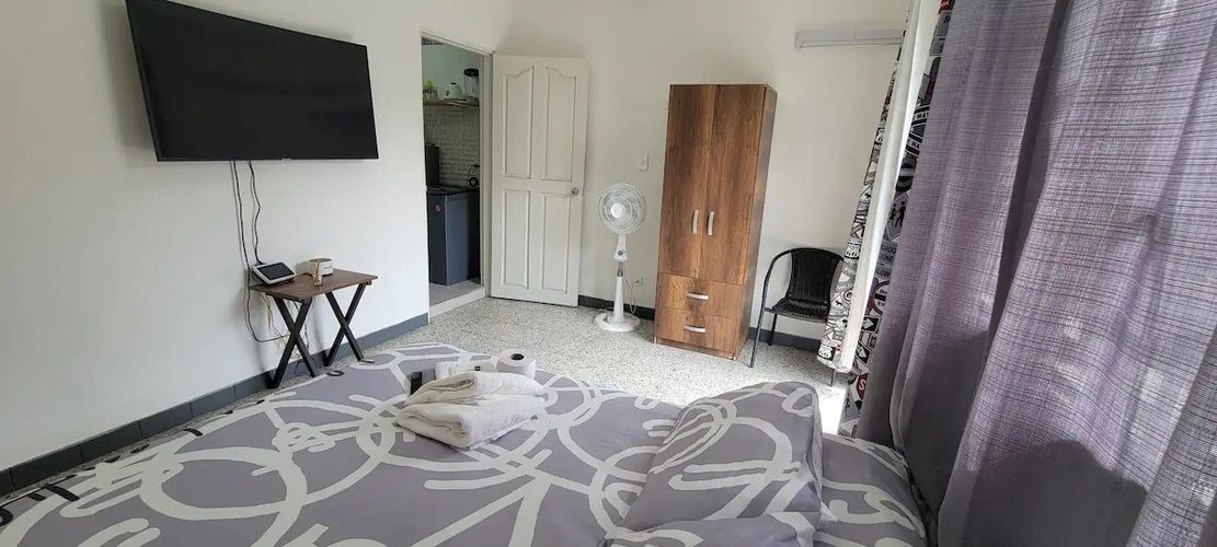 Apartaestudio en venta en La Castellana, Medellín, 33 m² · foto 11 de 13