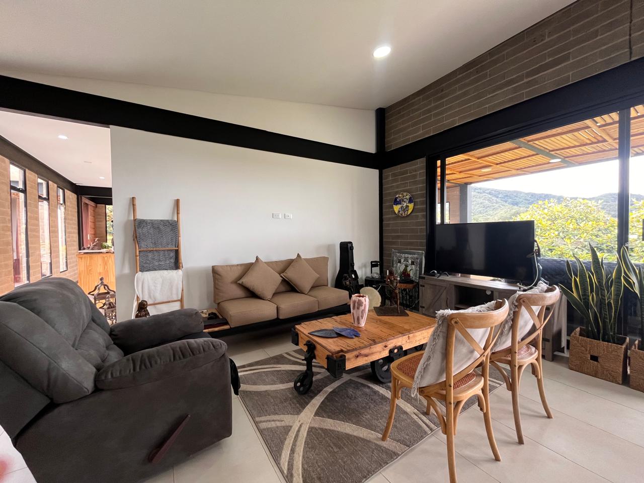 2BR House in Pantanillo (199 m²) - 2