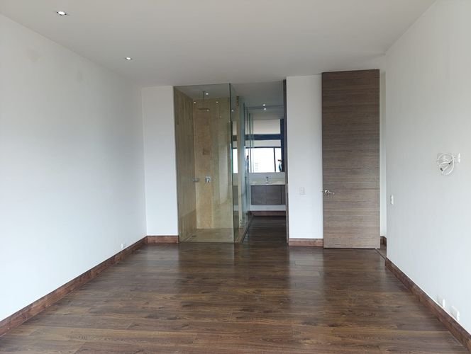 Apartamento de 2 alcobas en arriendo en El Poblado, Medellín, 112 m² · foto 8 de 18