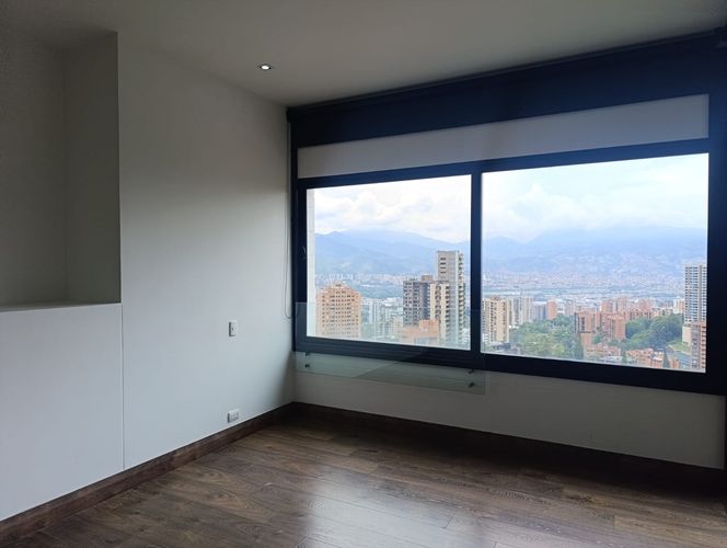 Apartamento de 2 alcobas en arriendo en El Poblado, Medellín, 112 m² · foto 10 de 18