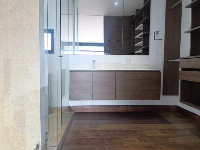 Apartamento de 2 alcobas en arriendo en El Poblado, Medellín, 112 m² · foto 15 de 18