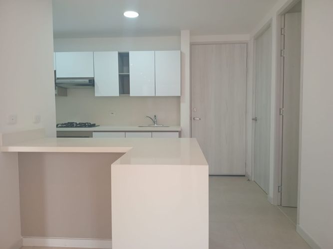 Apartamento de 2 alcobas en arriendo en El Poblado, Medellín, 74 m² · foto 7 de 16