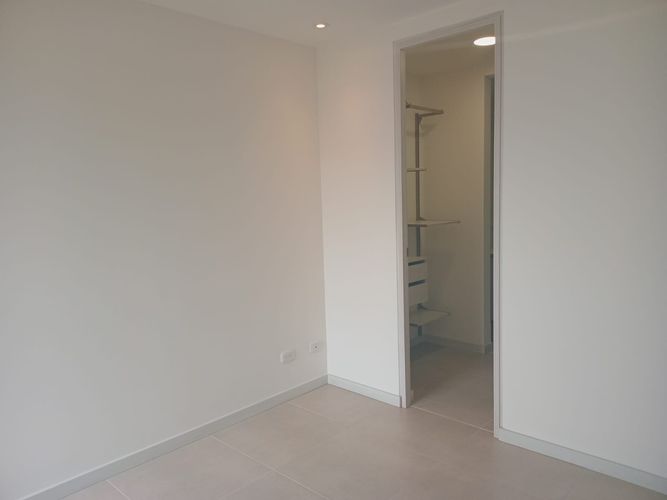 Apartamento de 2 alcobas en arriendo en El Poblado, Medellín, 74 m² · foto 10 de 16