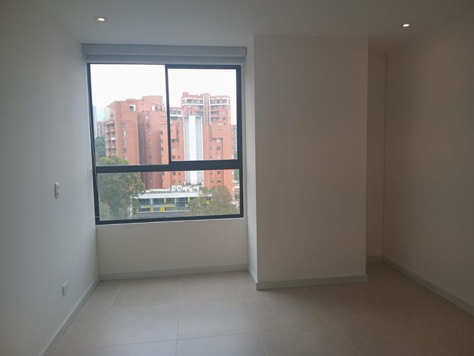 Apartamento de 2 alcobas en arriendo en El Poblado, Medellín, 74 m² · foto 13 de 16